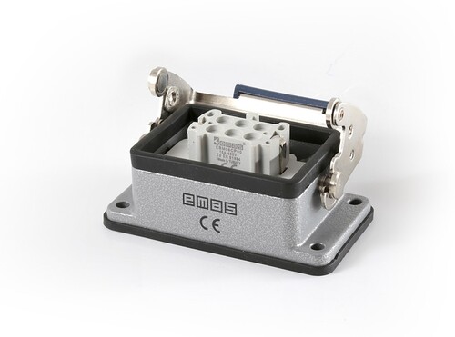 Emas - Emas Metal 6 Kontak Makine Priz 16A Alttan Girişli 1 Metal Mandallı Çok Kontaklı EBM06PM46